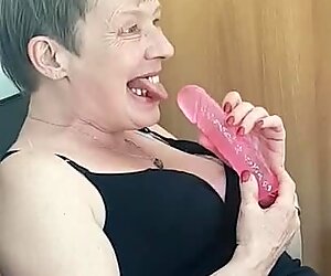 DECHING奶奶吮吸人类阴茎空嘴